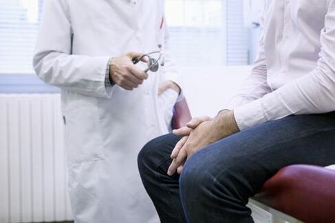consultazione con uno specialista per la prostatite